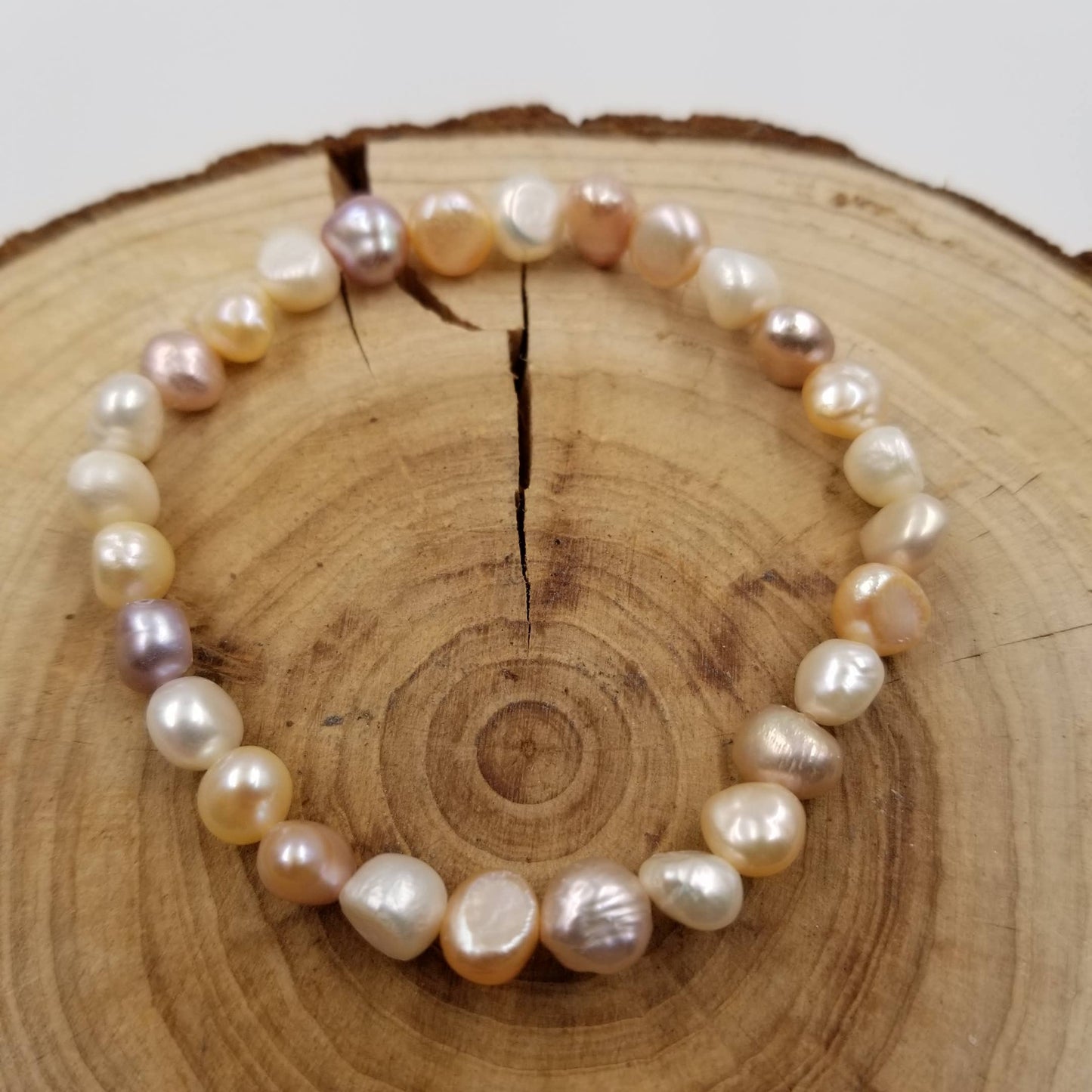 Freshwater pearl bracelet