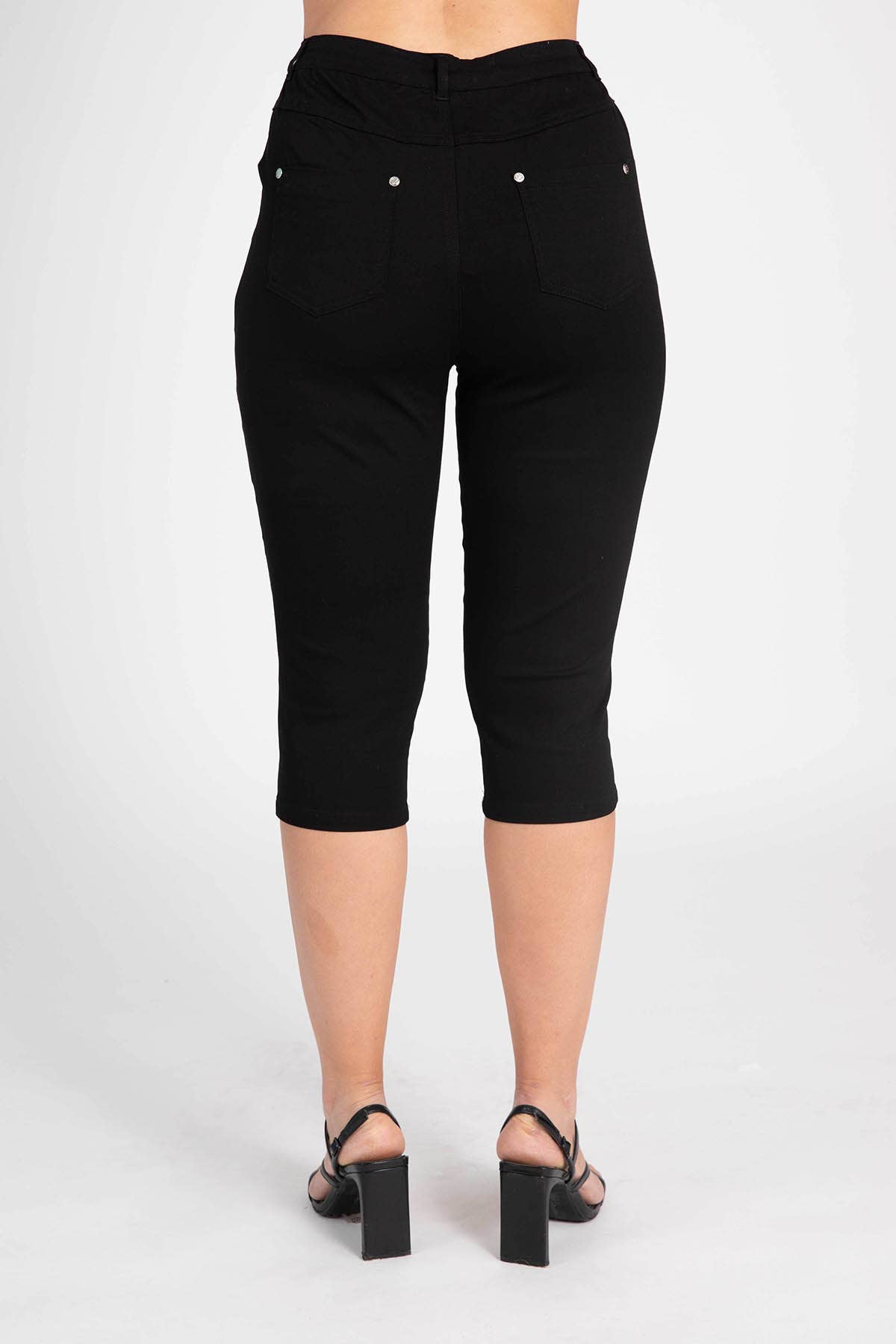 Plus size stretch cropped pants